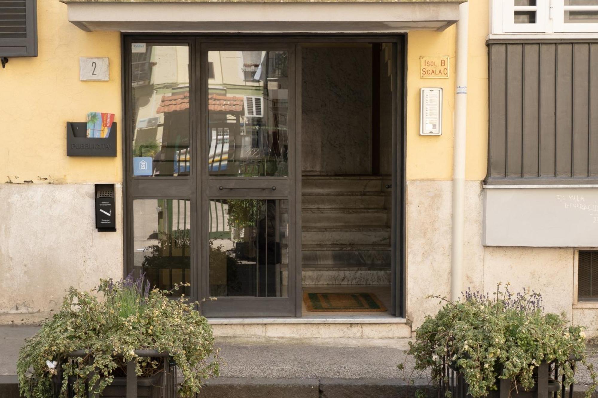 Vacuna Pleasant Rooms Napoli Exterior foto